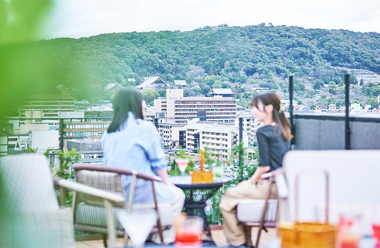 天空で楽しむ、ちょっと特別なランチ＆カフェタイムLunch ＆ Café Time Above the Clouds